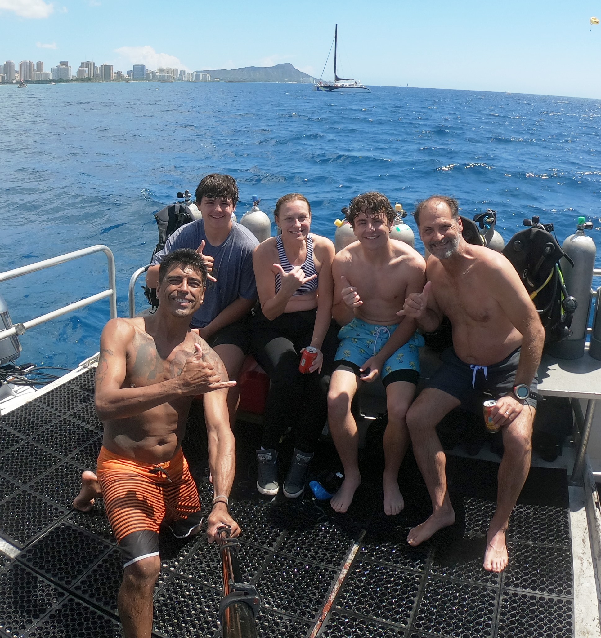 O’ahu SCUBA diving with The Sanfords 9 Mar 2022