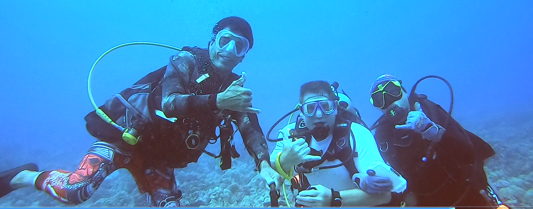Mike & Gabby diving O’ahu